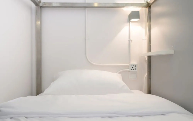REST IS MORE Hostel
