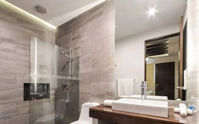 Bright full furnished 2 bedrooms