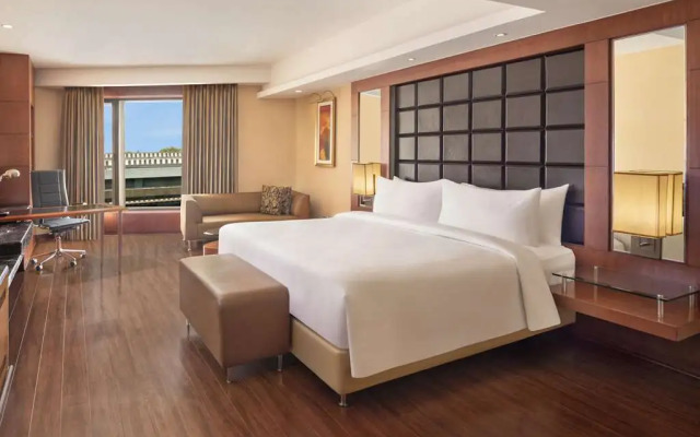 Radisson Blu Plaza Delhi Airport