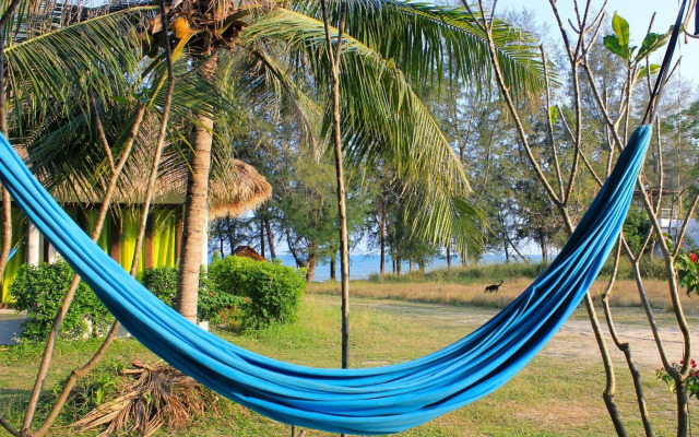 Mumsa Beach Resort & Restaurant