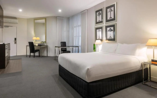 Oaks Melbourne On Collins Suites