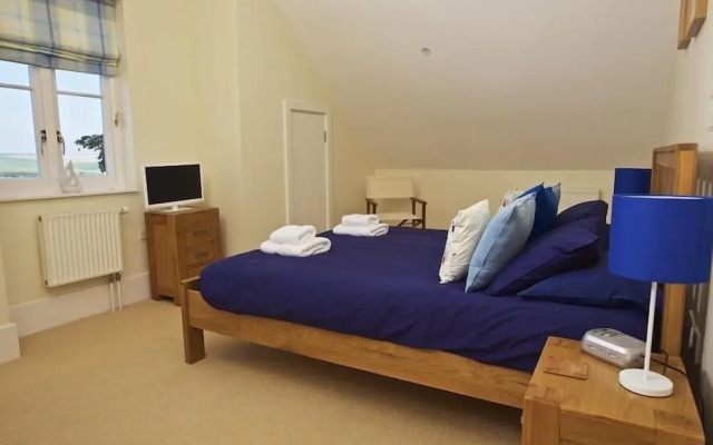 1 Combehaven
