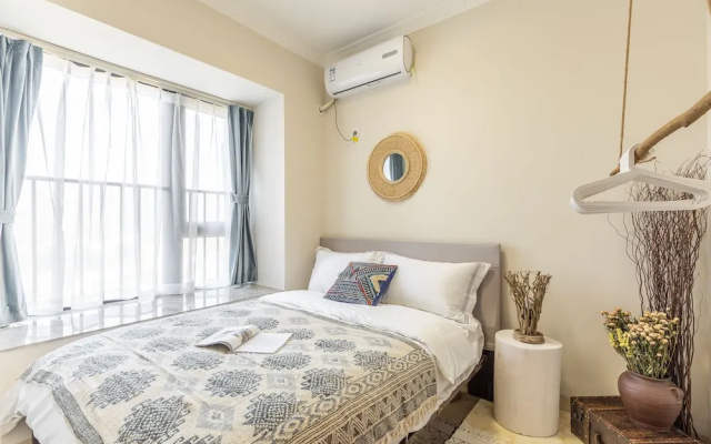 Locals Boutique Apartment WanzaiCEC No.5 – Guest Rooms – Zhuhai