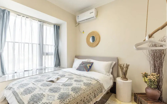 Locals Boutique Apartment WanzaiCEC No.5