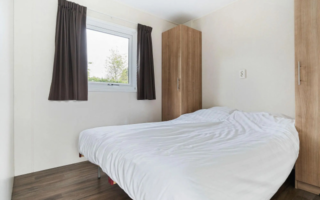 Comfy chalet with fireplace, near Baarle-Nassau