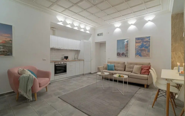 Central 4BR Flat - 2 Units Combined with Balconies, Near Cismigiu, 2 Kitchens & 2 Baths