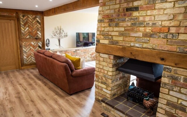 Luxury Immaculate Barn in Beautiful Rural Location
