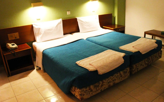 Achousa Hotel