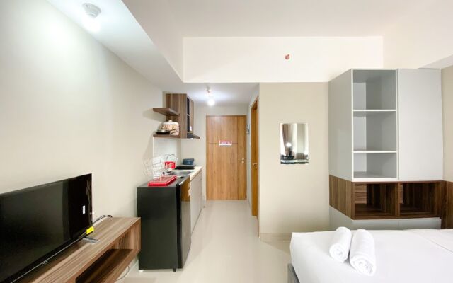 Cozy Stay Studio Apartment at LRT City Jatibening