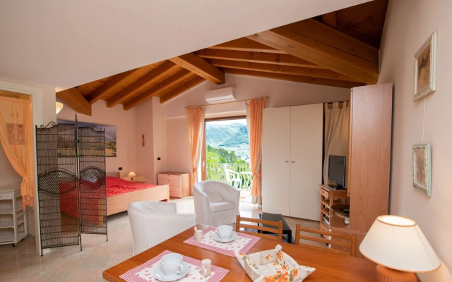 Feeling House - Appartamento Magico Lago