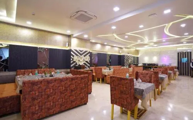 Vrindavan Cottages by Sheosante