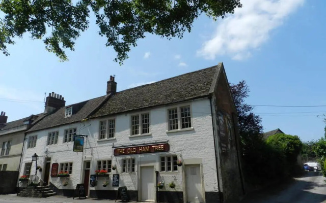The Old Ham Tree Inn