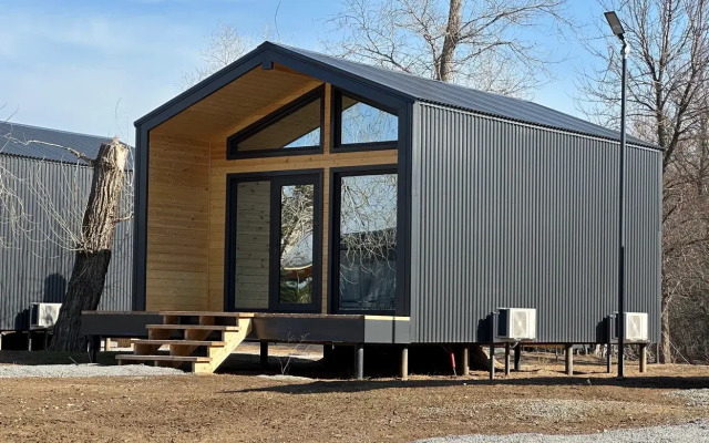 Река и Песок