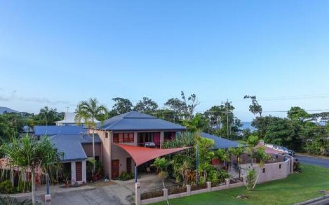 Pandanus Holiday Apartments