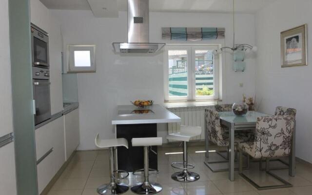 Apartments Adel - 70 m from beach