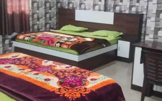 Hotel Premdeep Aashray Vridavan