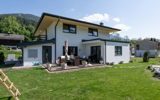 Elite Apartment In Neukirchen With A Balcony