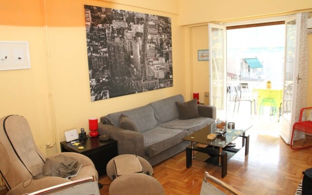Colorful apartment in Athens!