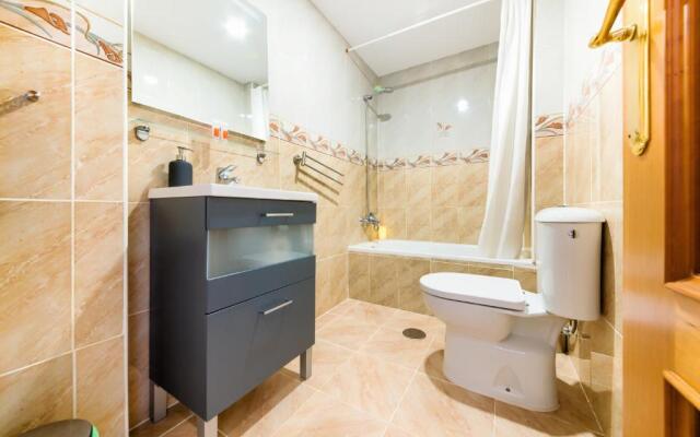 Holidays2Fuengirola Palangreros 100 mts from Beach and promenade