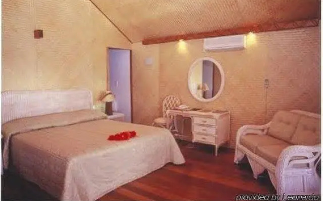 Raina Lagoon Villas