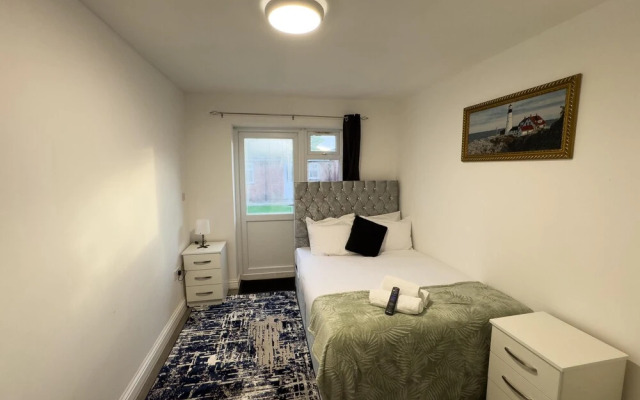 Heathrow Lodge B&B