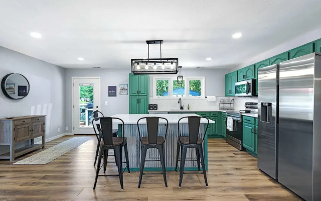 The Lake Shack Waterfront Life