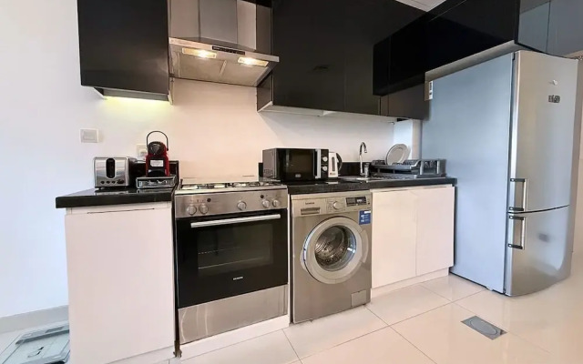 Capital Bay Comfort Studio city view