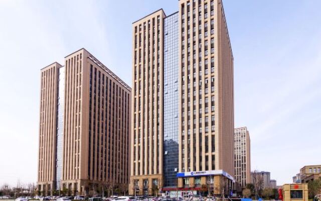Starway Hotel (Zhengzhou Xinzheng International Airport)