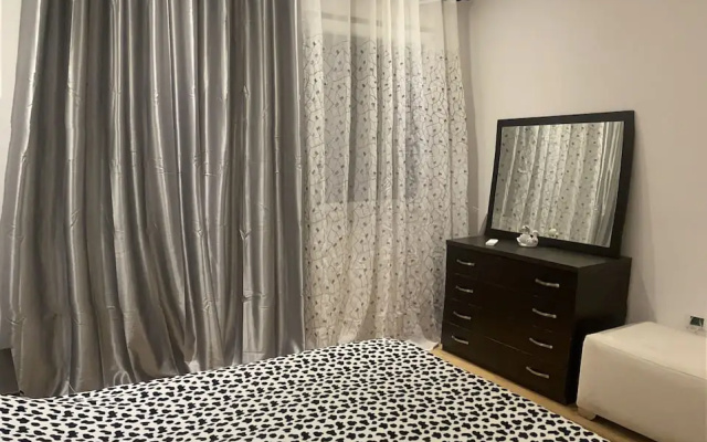 Durres 2-beds, Garden, Parking, 100m to Beach