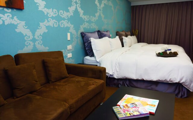 Urban Chic Inn