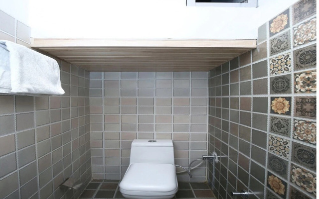 Oyo 22652 Sehmi'S Best Rest Inn