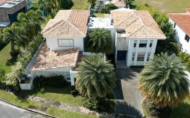 Villa Serenidad by Acomodo