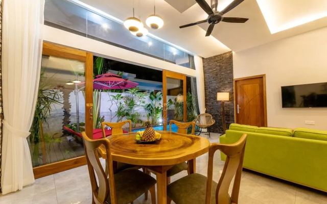 Maneh Villa