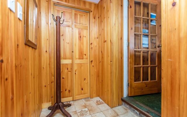 Deja Blue~mary Lake Boathouse~full of Charm!