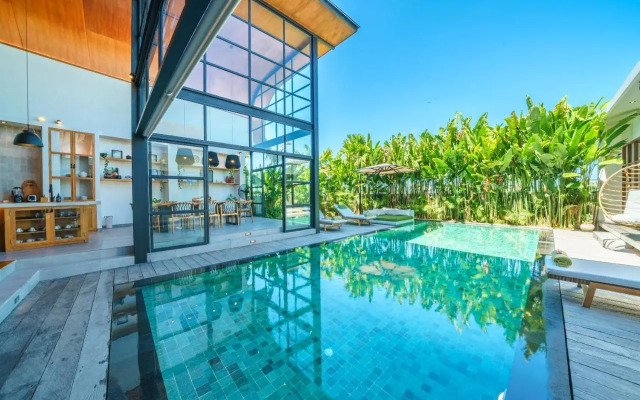 Villa Mango 3 - Amazing 4-bdr Villa in Berawa ! PERFECT LOCATION !