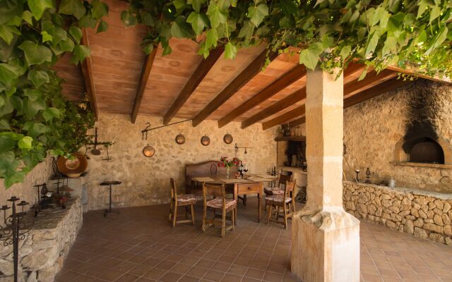 Hotel Rural Can Feliu