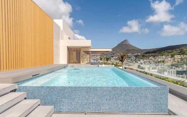 The Rubik Deluxe Apartment