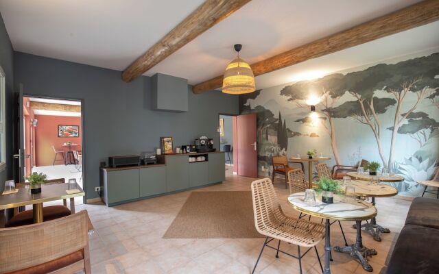 Logis Hotel La Goutte Deau