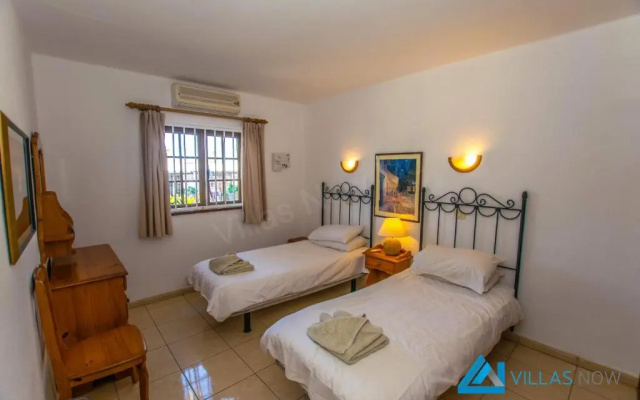 Las Brisas 112 - LH1033 By Villas Now Ltd