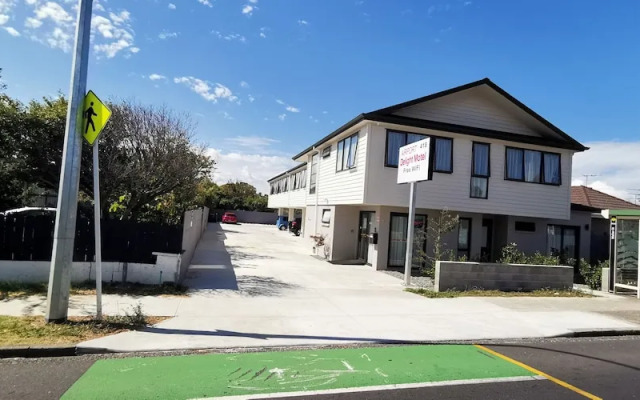 Airport Delight Motel