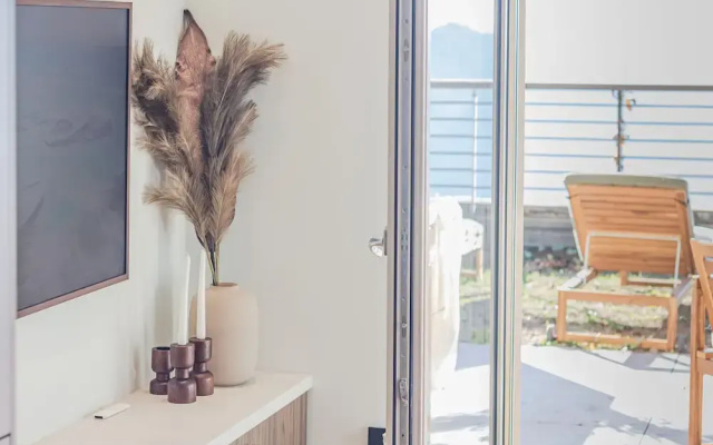 Aurora Apartment in Como