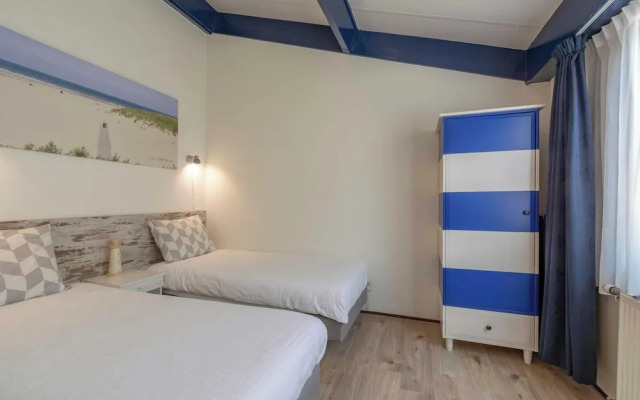 Beach Lodge in Callantsoog Near Dunes