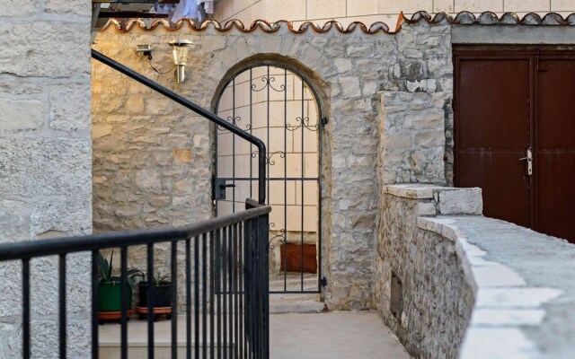 Snug Apartment in Pu?iš?a Near the Beach