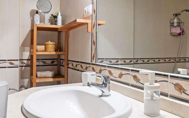 Boutique Holiday Home in Benalmádena With Pool