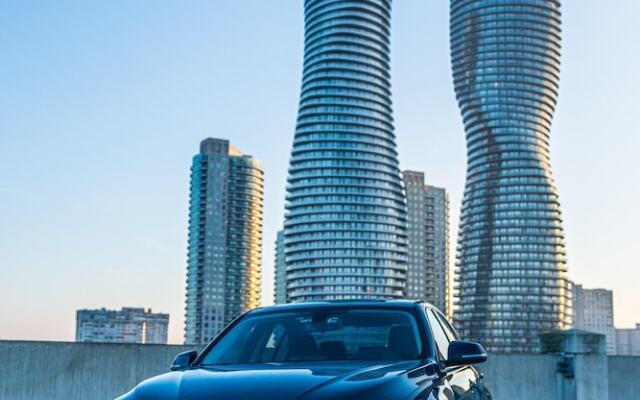 Premium 1 Bed w Rental Car Netflix Amazon