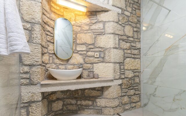 Achatis Apartments with sea view