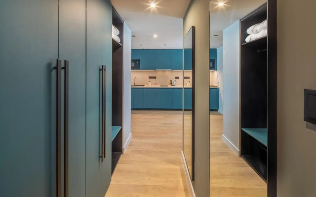 Escala  & Suites