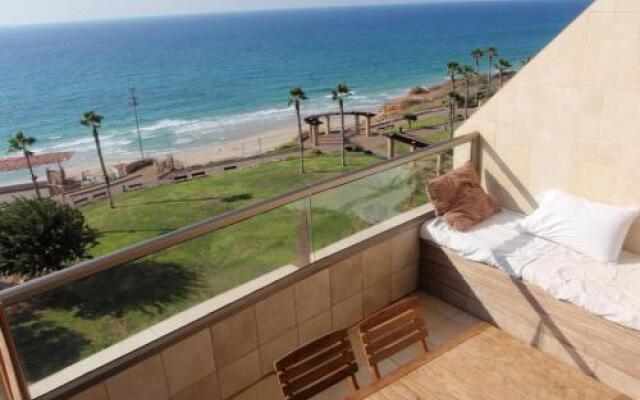 Netanya Dreams Luxury Apt.W02