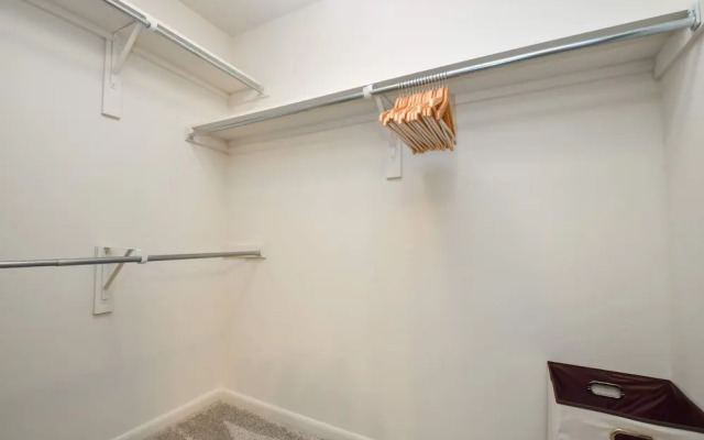 Plano Dreamy Studio Apartment