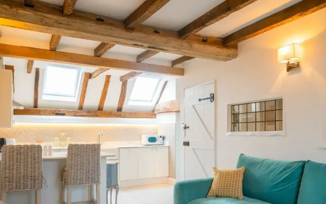 Stable Annex Bisham - Vibrant 1 Bed With Parking
